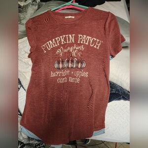 Women's fall pumpkin shirt